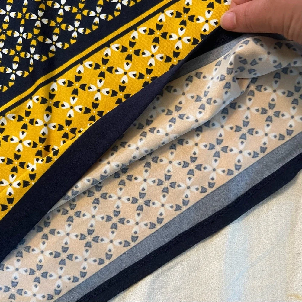 Black and Yellow Geometric Maxi Dress - Picture 8 of 12